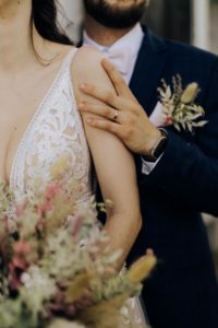 Svatební kytice, korsáž pro ženicha, svatební fotografie, BOHO styl